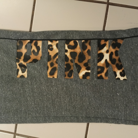 PINK Victoria Secret Gray Pants with  Leopard Print SZ LG FITS XL-XXL OVERSIZED - Picture 2 of 4